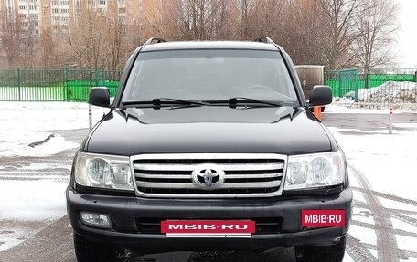 Toyota Land Cruiser 100 рестайлинг 2, 2006 год, 1 850 000 рублей, 5 фотография