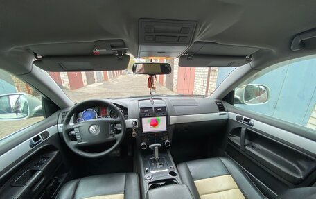 Volkswagen Touareg III, 2009 год, 1 300 000 рублей, 13 фотография