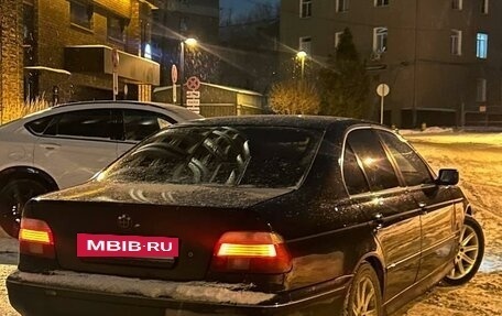 BMW 5 серия, 1998 год, 590 000 рублей, 3 фотография