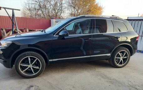 Volkswagen Touareg III, 2011 год, 1 800 000 рублей, 6 фотография