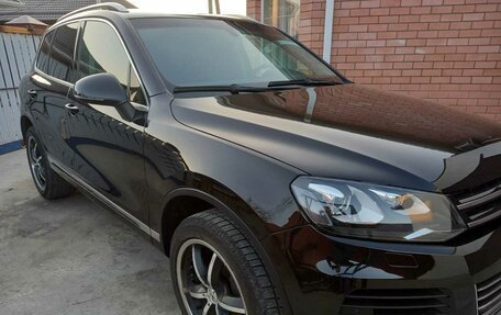 Volkswagen Touareg III, 2011 год, 1 800 000 рублей, 10 фотография