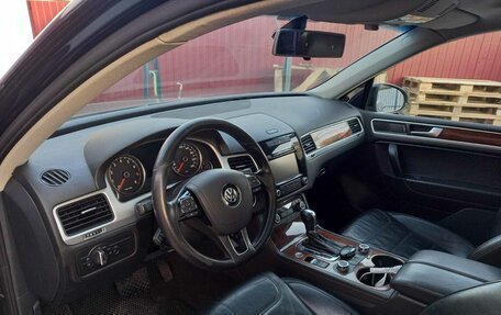 Volkswagen Touareg III, 2011 год, 1 800 000 рублей, 14 фотография