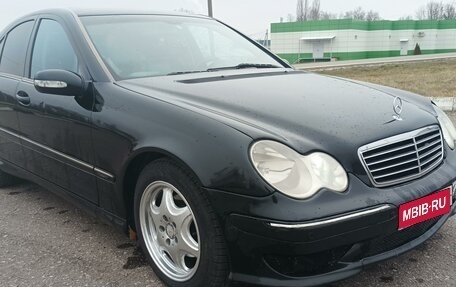 Mercedes-Benz C-Класс, 2004 год, 725 000 рублей, 1 фотография