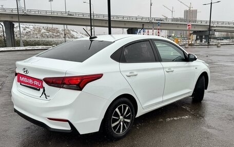 Hyundai Solaris II рестайлинг, 2017 год, 1 200 000 рублей, 2 фотография