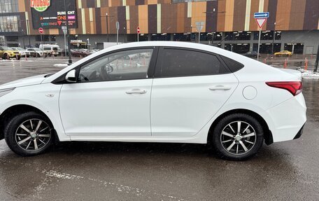 Hyundai Solaris II рестайлинг, 2017 год, 1 200 000 рублей, 10 фотография