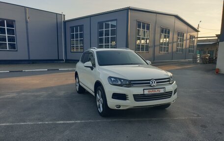 Volkswagen Touareg III, 2011 год, 2 200 000 рублей, 2 фотография