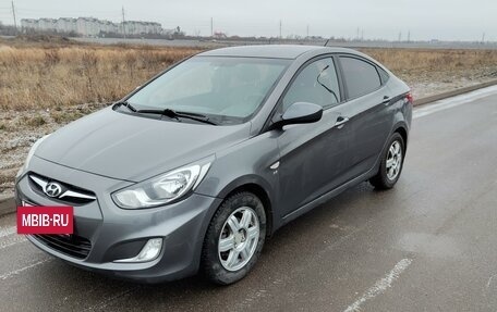 Hyundai Solaris II рестайлинг, 2012 год, 915 000 рублей, 2 фотография