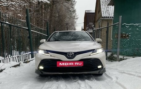 Toyota Camry, 2019 год, 1 999 999 рублей, 20 фотография