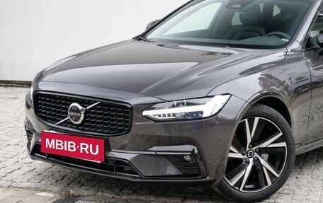 Volvo S90 II рестайлинг, 2022 год, 4 384 000 рублей, 2 фотография