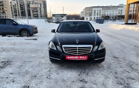 Mercedes-Benz E-Класс, 2011 год, 2 250 000 рублей, 21 фотография