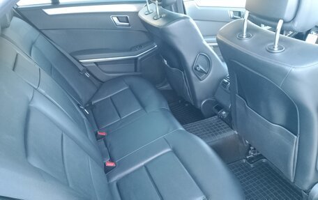 Mercedes-Benz E-Класс, 2011 год, 2 250 000 рублей, 30 фотография