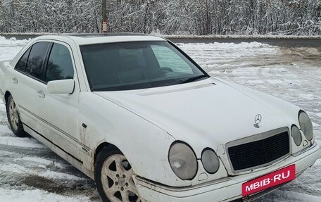 Mercedes-Benz E-Класс, 1996 год, 250 000 рублей, 2 фотография