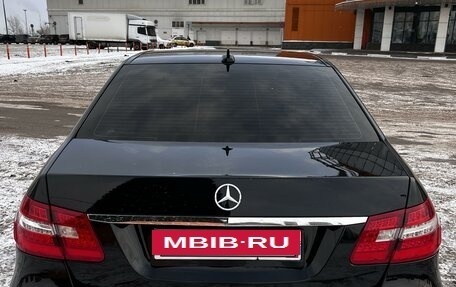 Mercedes-Benz E-Класс, 2011 год, 1 620 000 рублей, 4 фотография