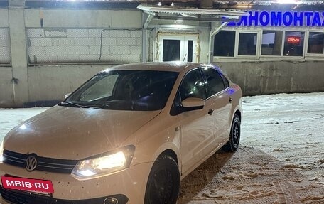 Volkswagen Polo VI (EU Market), 2013 год, 530 000 рублей, 2 фотография