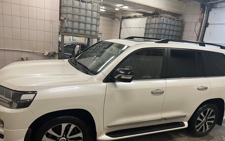 Toyota Land Cruiser 200, 2018 год, 8 100 000 рублей, 6 фотография