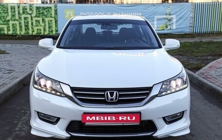 Honda Accord IX рестайлинг, 2013 год, 1 800 000 рублей, 4 фотография