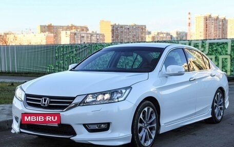 Honda Accord IX рестайлинг, 2013 год, 1 800 000 рублей, 10 фотография