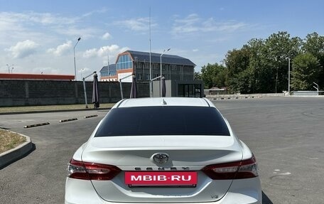 Toyota Camry, 2018 год, 3 000 000 рублей, 3 фотография