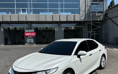 Toyota Camry, 2018 год, 3 000 000 рублей, 1 фотография