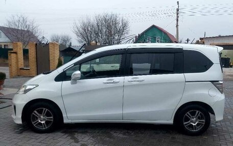 Honda Freed I, 2014 год, 1 350 000 рублей, 16 фотография