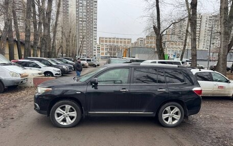 Toyota Highlander III, 2011 год, 2 000 000 рублей, 3 фотография