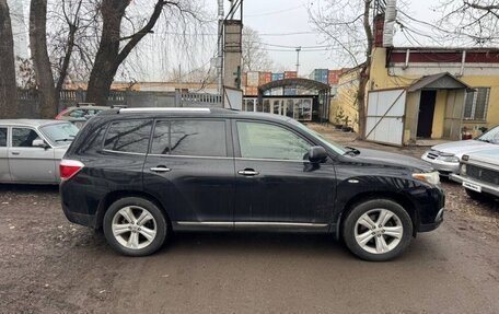 Toyota Highlander III, 2011 год, 2 000 000 рублей, 4 фотография