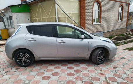 Nissan Leaf I, 2012 год, 900 000 рублей, 8 фотография