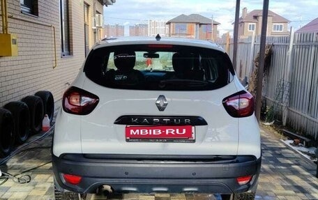 Renault Kaptur I рестайлинг, 2017 год, 1 400 000 рублей, 4 фотография