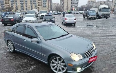 Mercedes-Benz C-Класс, 2004 год, 750 000 рублей, 1 фотография