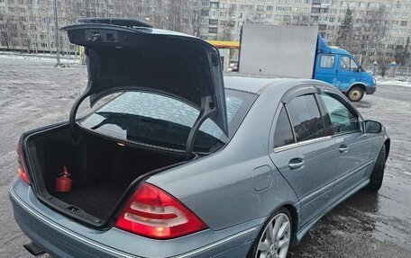 Mercedes-Benz C-Класс, 2004 год, 750 000 рублей, 8 фотография