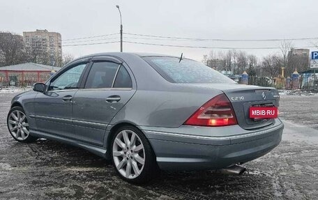 Mercedes-Benz C-Класс, 2004 год, 750 000 рублей, 4 фотография