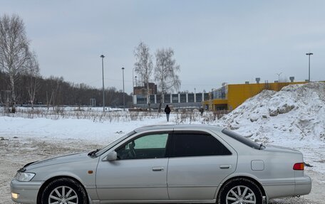 Toyota Camry, 2000 год, 650 000 рублей, 3 фотография