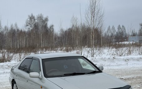 Toyota Camry, 2000 год, 650 000 рублей, 18 фотография