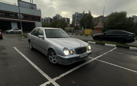 Mercedes-Benz E-Класс, 2000 год, 450 000 рублей, 4 фотография