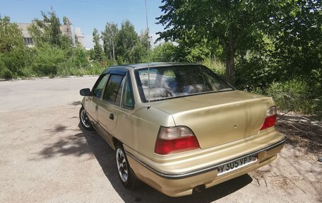 Daewoo Nexia I рестайлинг, 2004 год, 105 000 рублей, 8 фотография