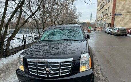 Cadillac Escalade III, 2011 год, 1 985 000 рублей, 2 фотография