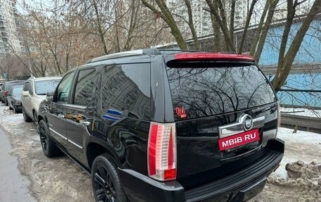 Cadillac Escalade III, 2011 год, 1 985 000 рублей, 4 фотография