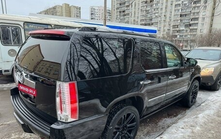 Cadillac Escalade III, 2011 год, 1 985 000 рублей, 6 фотография