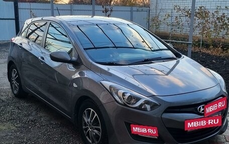 Hyundai i30 II рестайлинг, 2012 год, 1 050 000 рублей, 2 фотография