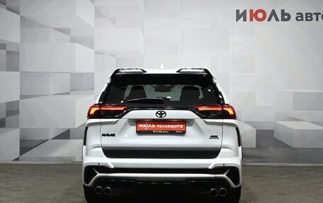 Toyota RAV4, 2021 год, 4 250 000 рублей, 5 фотография