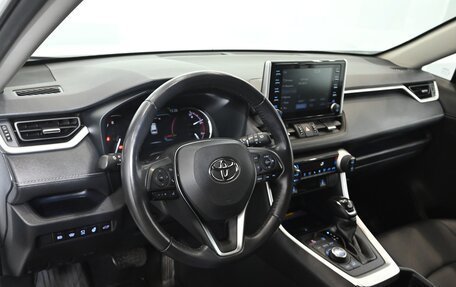 Toyota RAV4, 2021 год, 4 250 000 рублей, 17 фотография