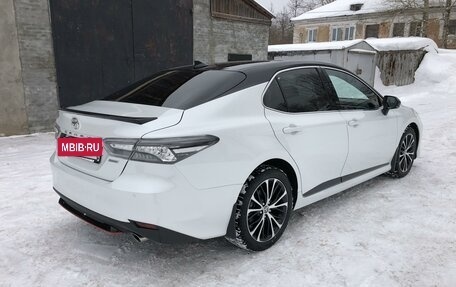 Toyota Camry, 2021 год, 4 000 000 рублей, 4 фотография