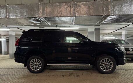 Toyota Land Cruiser Prado 150 рестайлинг 2, 2019 год, 5 800 000 рублей, 3 фотография