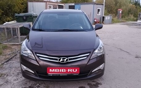 Hyundai Solaris II рестайлинг, 2014 год, 1 220 000 рублей, 2 фотография