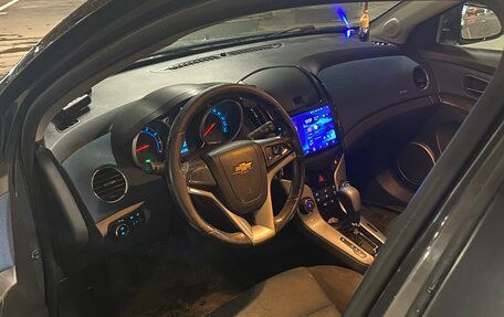 Chevrolet Cruze II, 2013 год, 700 000 рублей, 10 фотография