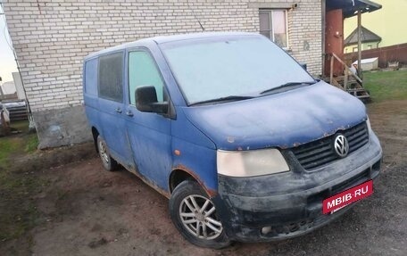 Volkswagen Transporter T5 рестайлинг, 2004 год, 470 000 рублей, 2 фотография