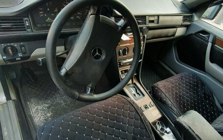 Mercedes-Benz W124, 1992 год, 600 000 рублей, 3 фотография