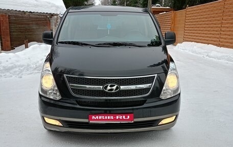 Hyundai Grand Starex Grand Starex I рестайлинг 2, 2011 год, 1 590 000 рублей, 1 фотография