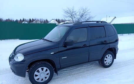 Chevrolet Niva I рестайлинг, 2012 год, 608 000 рублей, 3 фотография