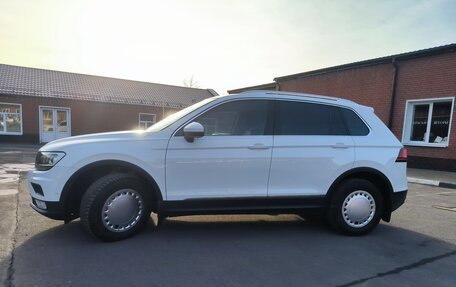 Volkswagen Tiguan II, 2017 год, 2 100 000 рублей, 3 фотография